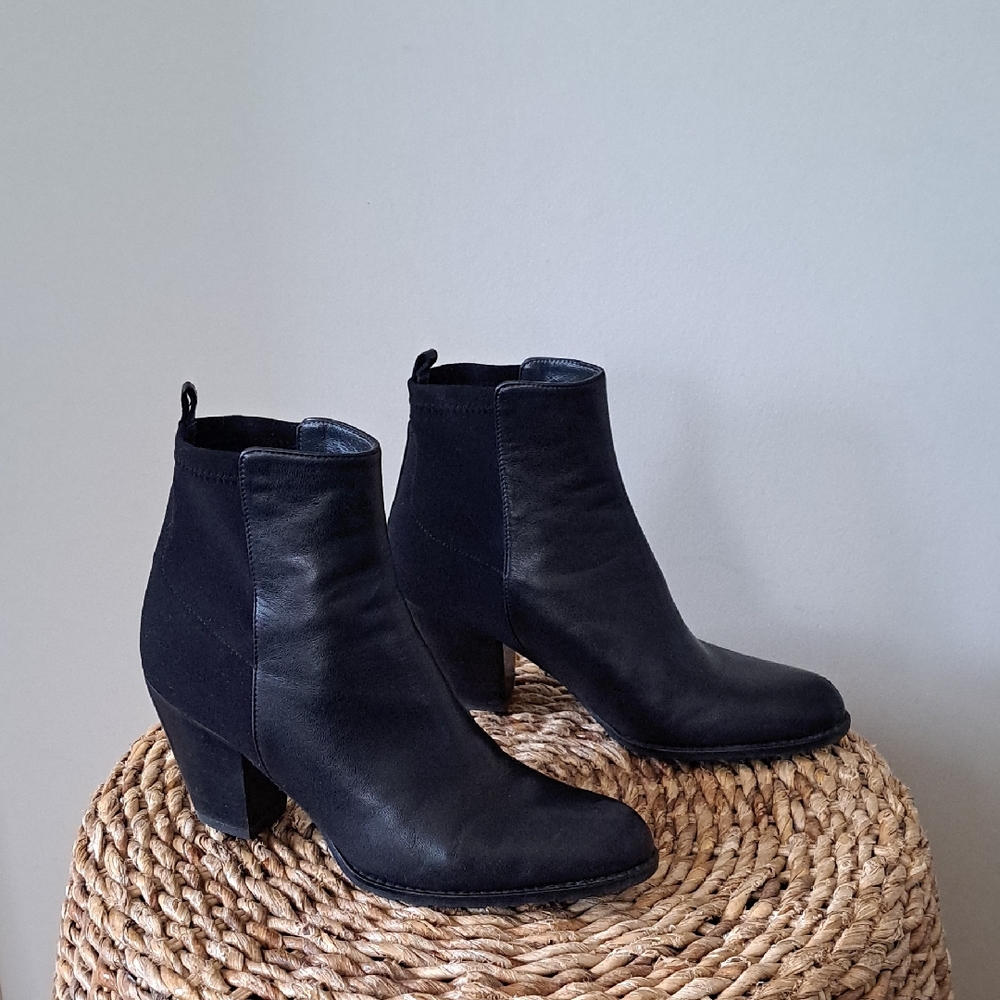 Stuart Weitzman Womens Black Leather Preppy Ankle Booties Stretch Back Panel 6.5